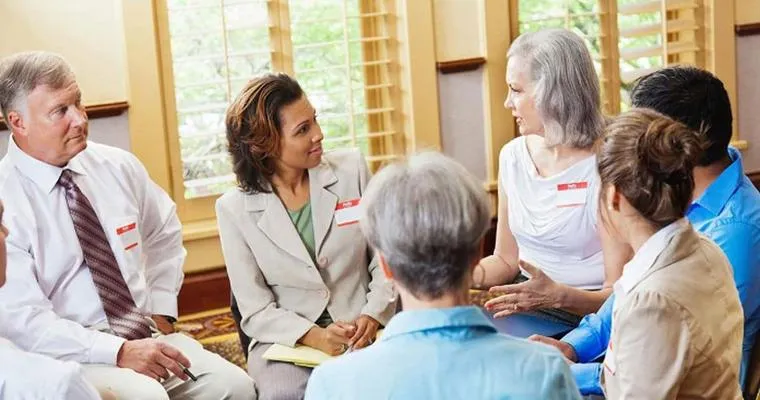 Really struggling taking care of elderly mom. Any online support group recomendations?