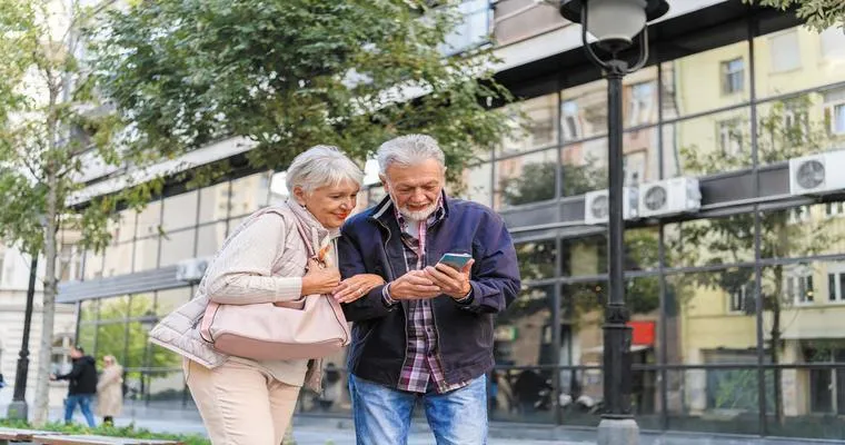 8 Tips for Traveling with Urinary Incontinence