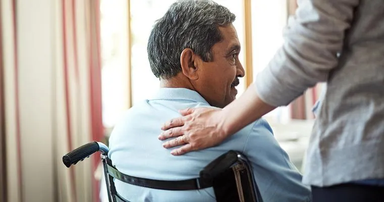 Best ways to socialize mom with Alzheimer's where doesn't have leave the house?